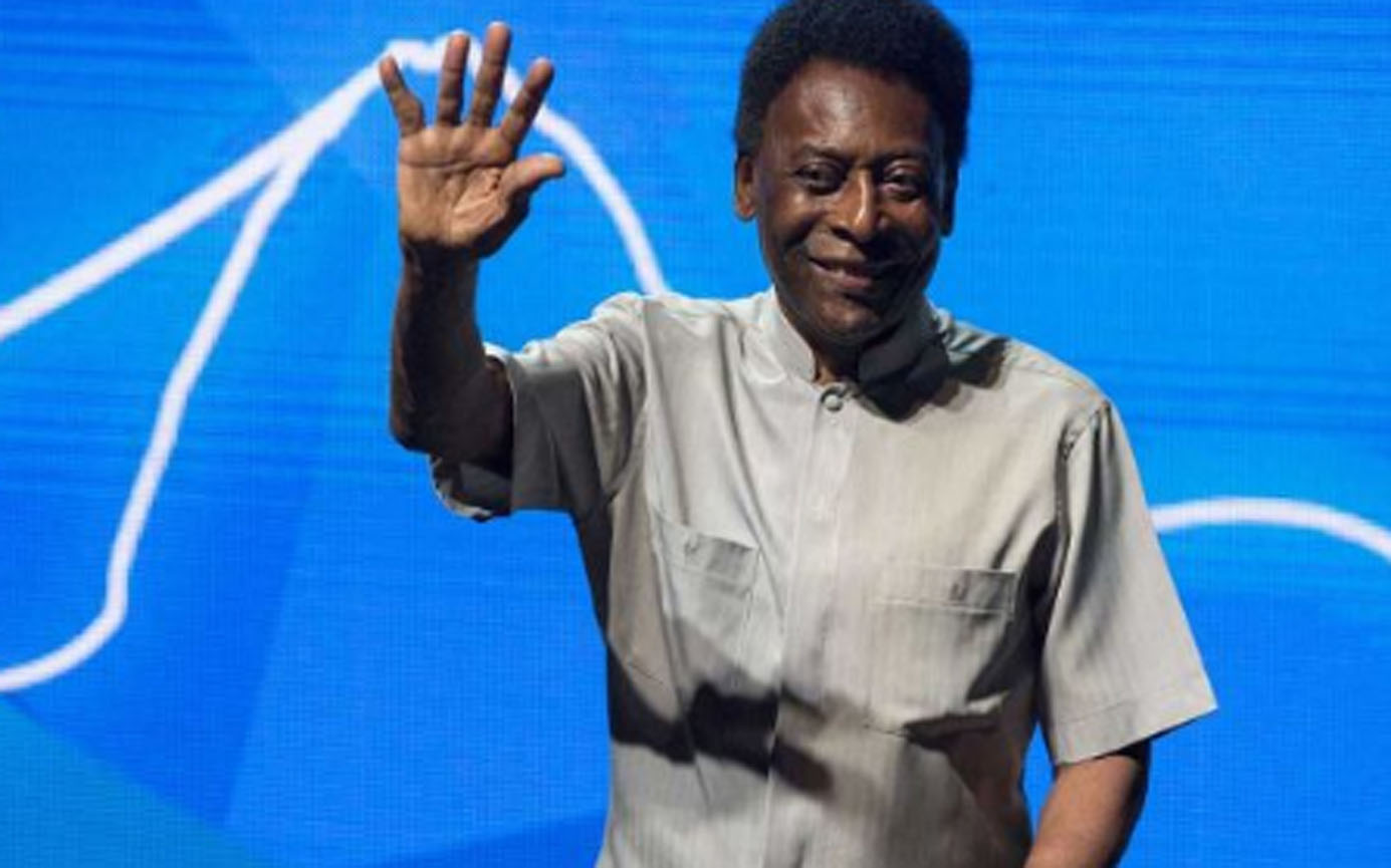 PELÉ SEGUIRÁ INTERNADO