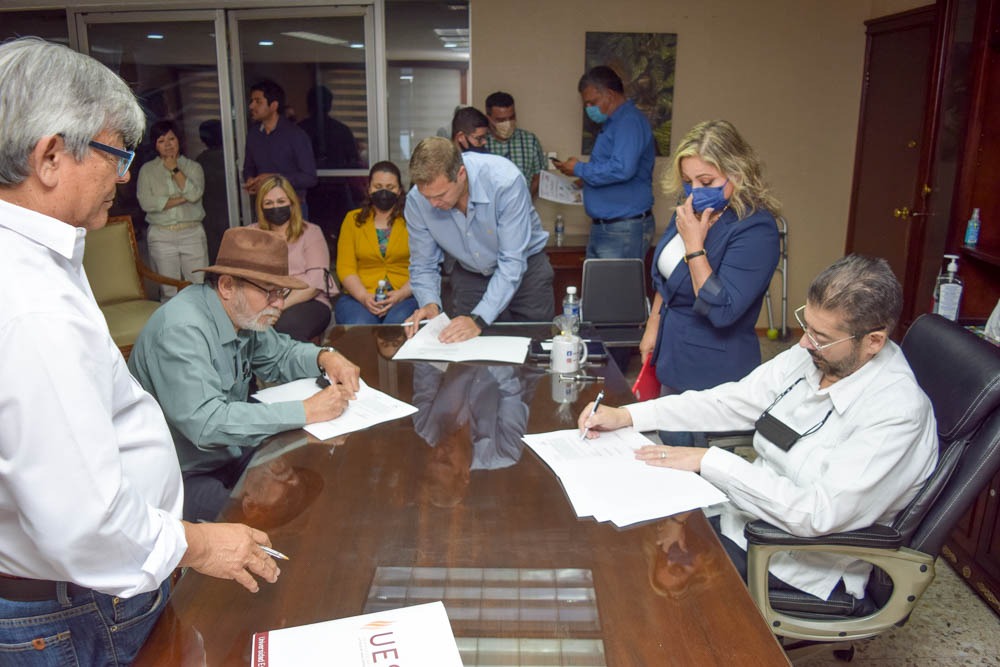 Celebra Gobierno Municipal firma de convenio con la Universidad Estatal de Sonora