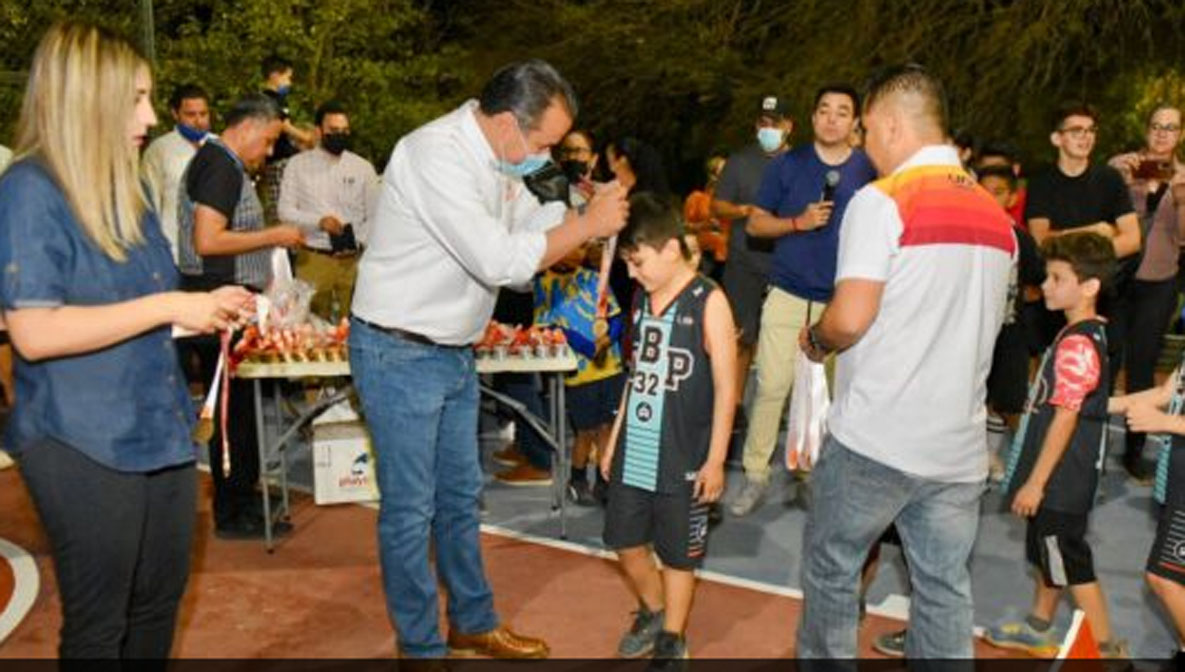 Celebra Alcalde talento deportivo en la Liga Municipal de Desarrollo 5ª Edición de Basquetbol