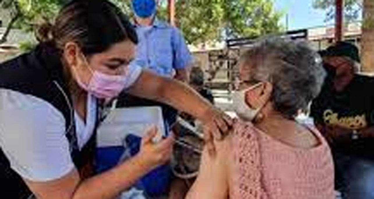 LLAMAN A NO DEJAR PASAR VACUNA DE REFUERZO CONTRA COVID