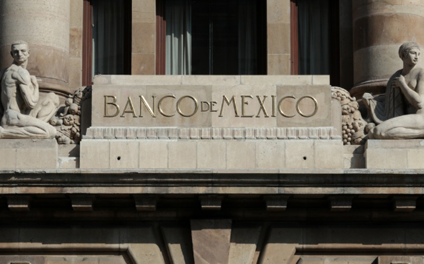 Menos crecimiento y más inflación, prevén analistas para 2022