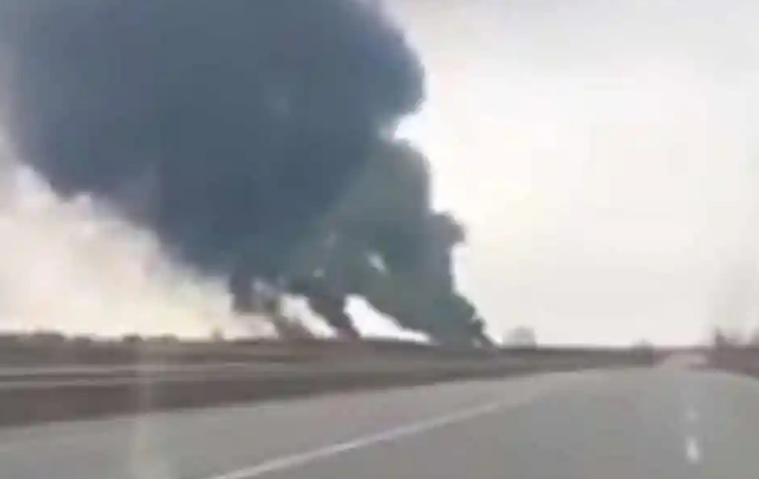 Misiles rusos destruyen aeropuerto de Vínnytsia en Ucrania, anuncia presidente Zelensky