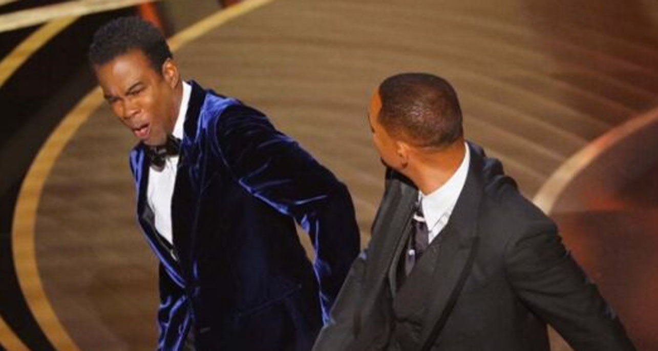 Will Smith golpea a Chris Rock en pleno escenario de los Oscarq