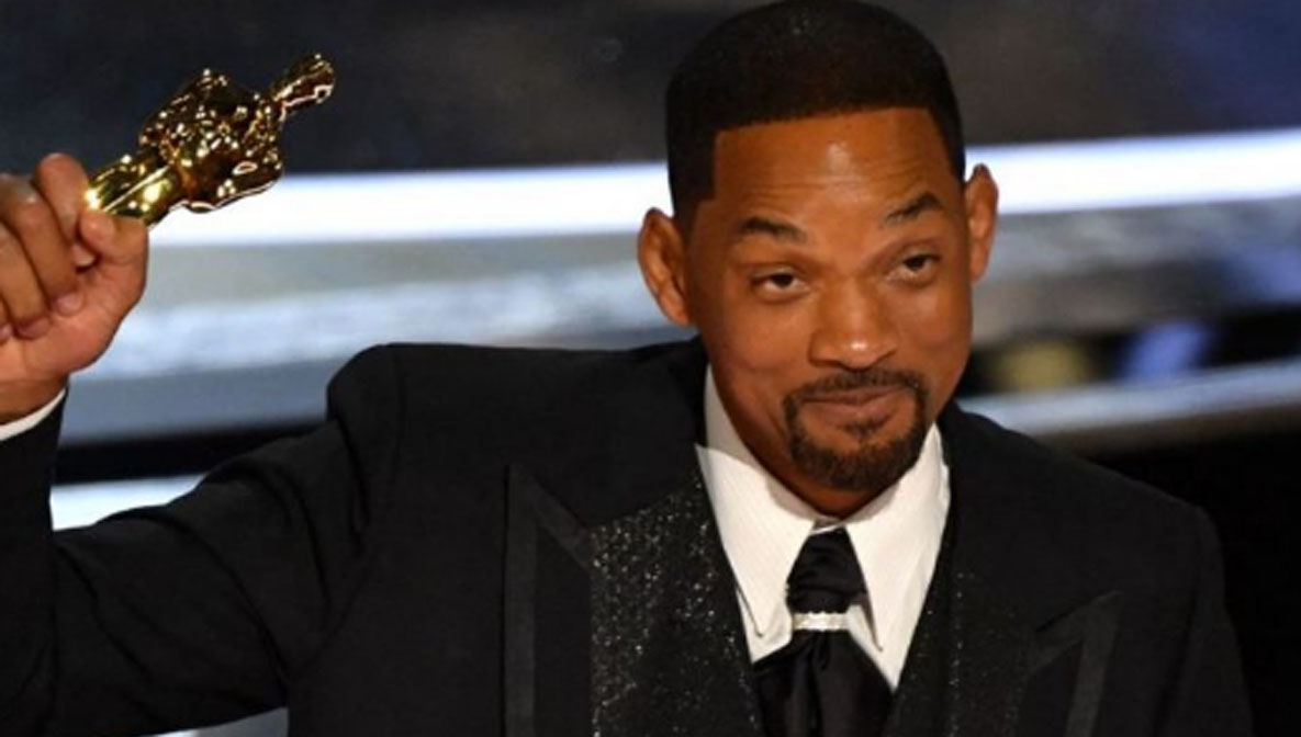 Academia pidió a Will Smith irse de los Oscar tras cachetada, pero se negó