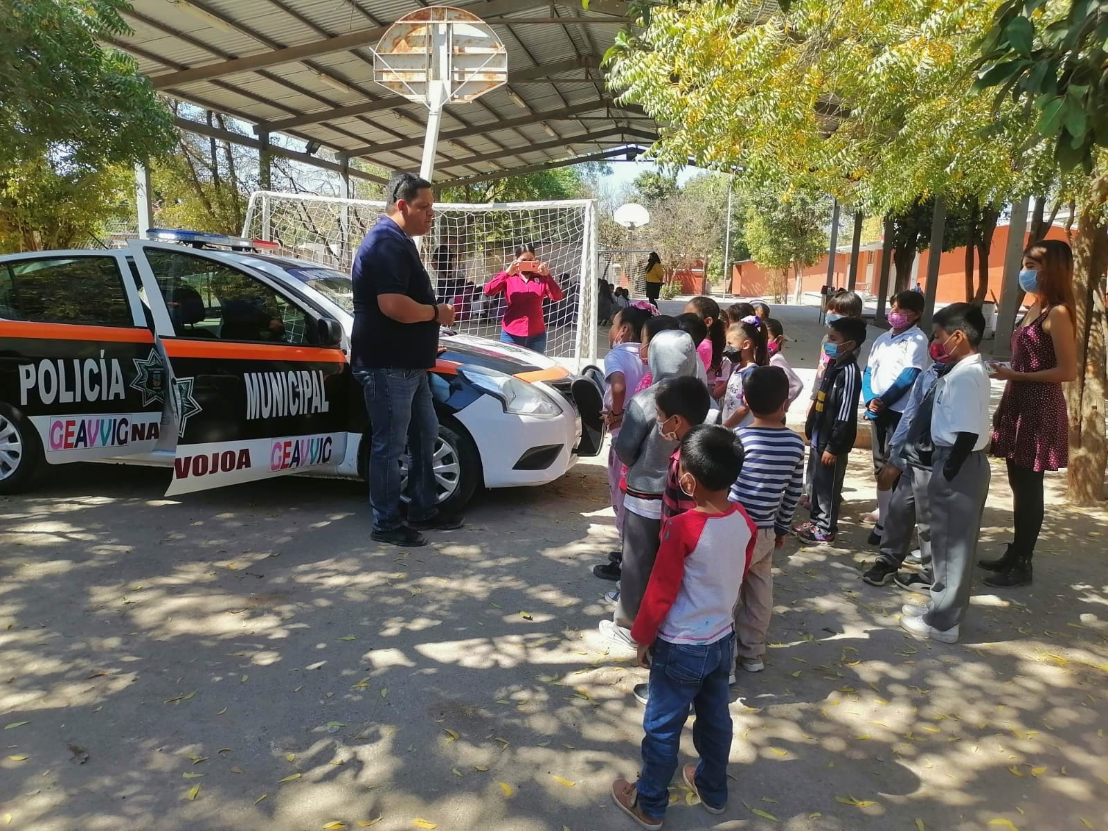 “Los Policías son amigos y los pequeños deben de confiar en ellos”