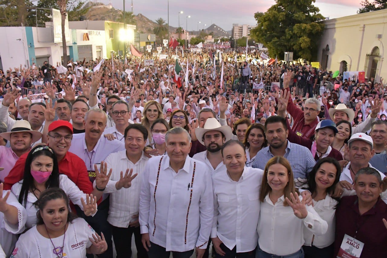 «¡Qué siga AMLO!»: gritan 25 mil sonorenses en marcha de apoyo al presidente
