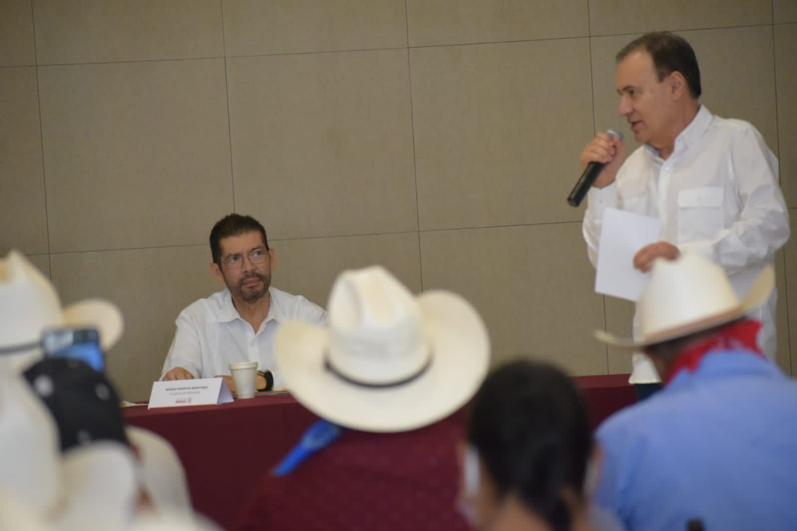 Asiste Presidente Municipal de Navojoa a reunión con gobernadores Mayos y Guarijíos