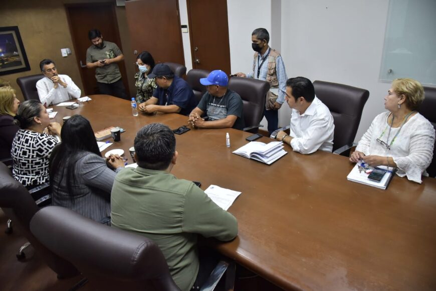 ATIENDE ALCALDE LAMARQUE CANO A SOLICITANTES DE VIVIENDA