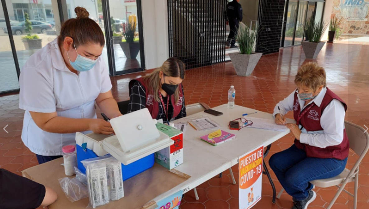 Continúa la vacunación contra el Covid-19 en Caborca