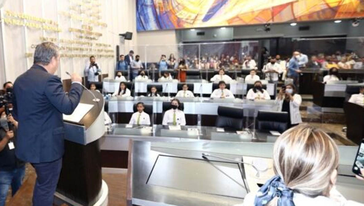Llama SEC a legar imaginación, innovación y visión de futuro a las nuevas generaciones