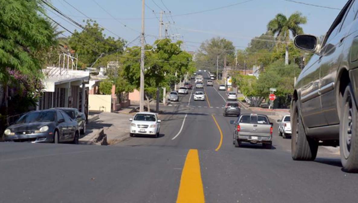 Entrega Alcalde recarpeteo de calles Veracruz y Tamaulipas
