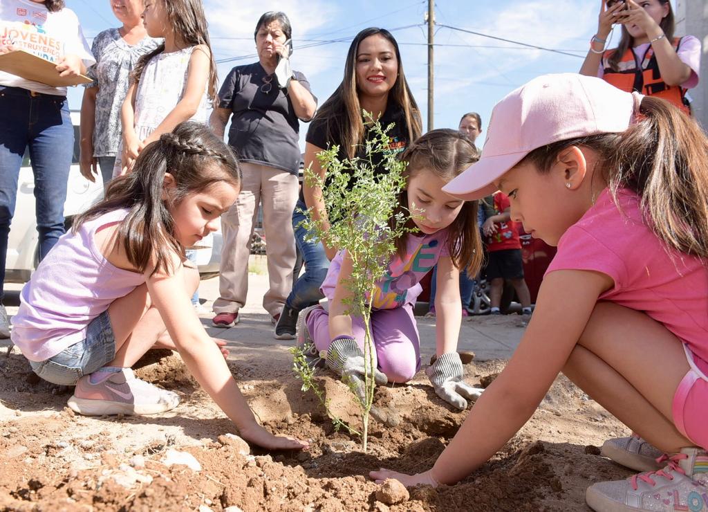 Participan residentes de La Caridad en programa Activando tu Barrio