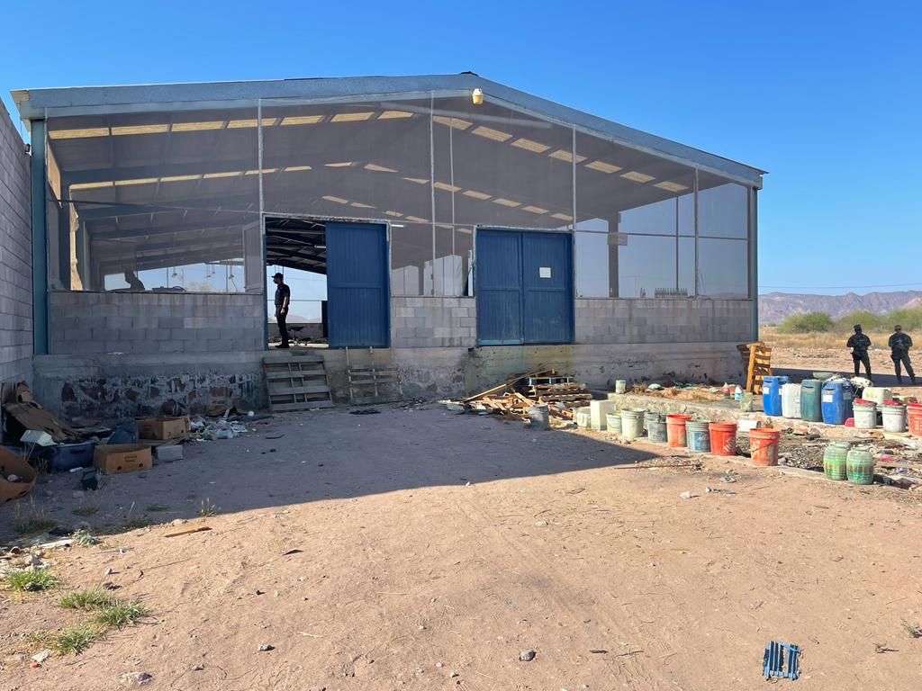 Marinos y policías aseguran narcolaboratorio de “crystal” en Guaymas