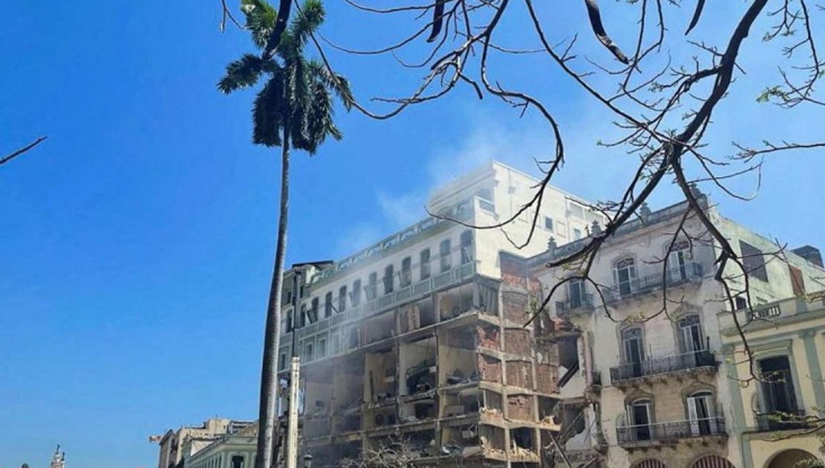 Suman 25 muertos por explosión de hotel en Cuba; reportan deceso de turista española