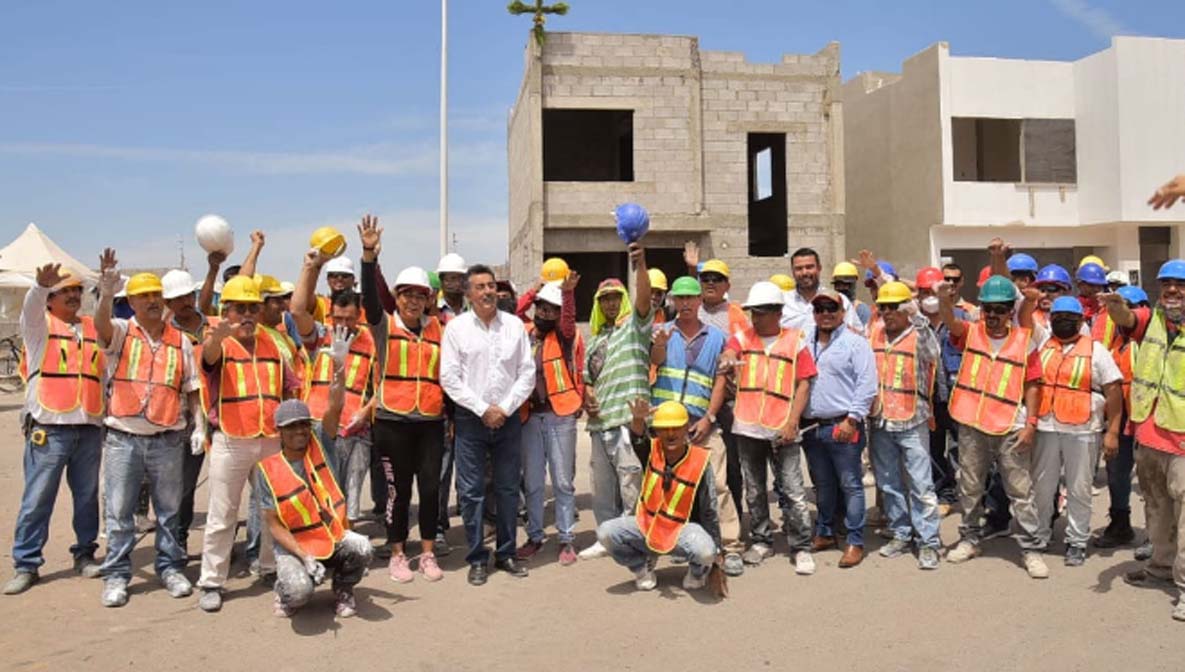FELICITA LAMARQUE CANO A ALBAÑILES EN SU DÍA