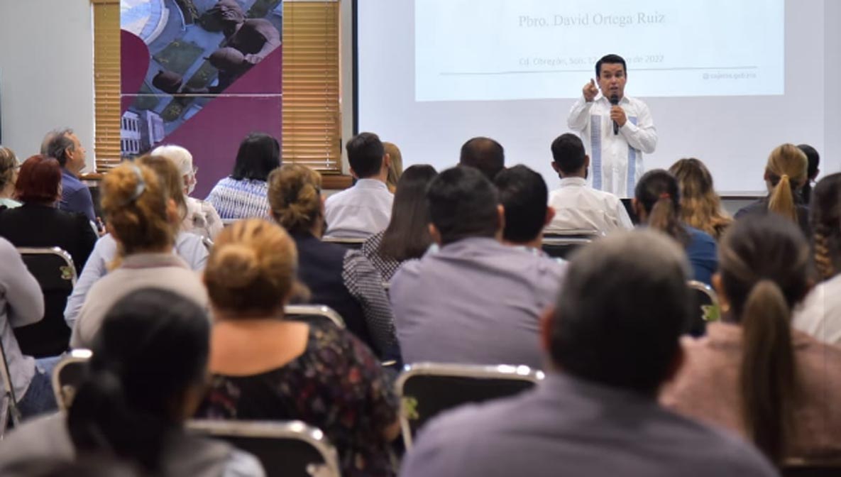 PARTICIPAN EMPLEADOS DEL AYUNTAMIENTO EN CONFERENCIA EL VALOR DE LA CONSCIENCIA