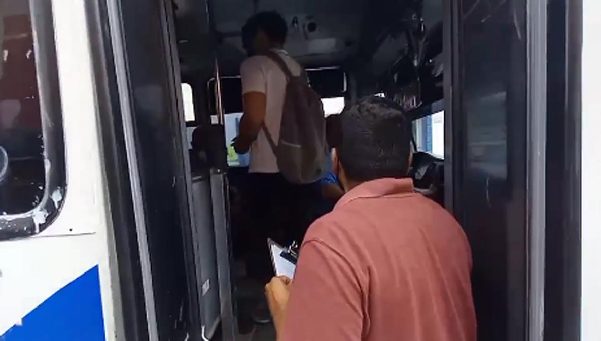 Multan A Concesionarios de transporte urbano por no encender los aires acondicionados