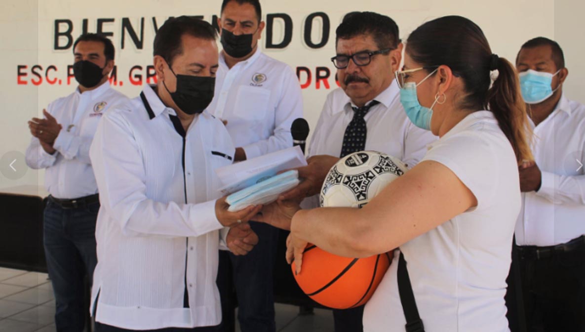RETOMA ALCALDE LUNES CIVICOS EN PLANTELES ESCOLARES