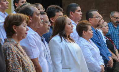 Encabeza Karla Córdova González ceremonia de abanderamiento de Escolta Bandera del Heroico Cuerpo de Bomberos Voluntarios de Guaymas