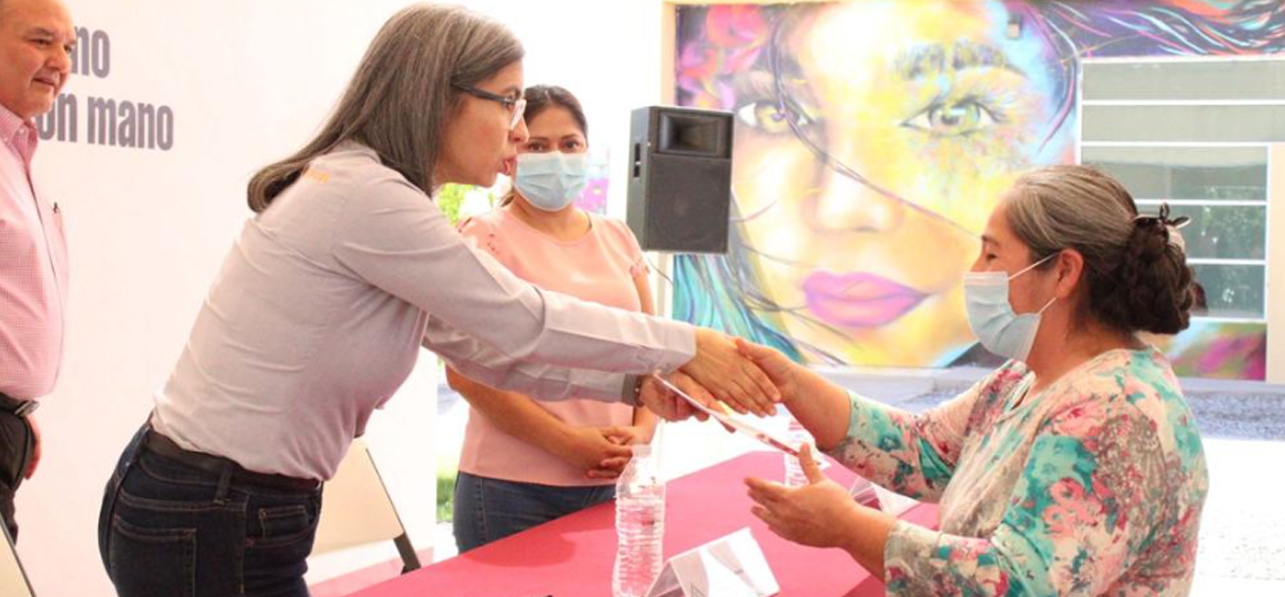 Sedesson entrega 242 tarjetas de programas sociales en San Luis Río Colorado
