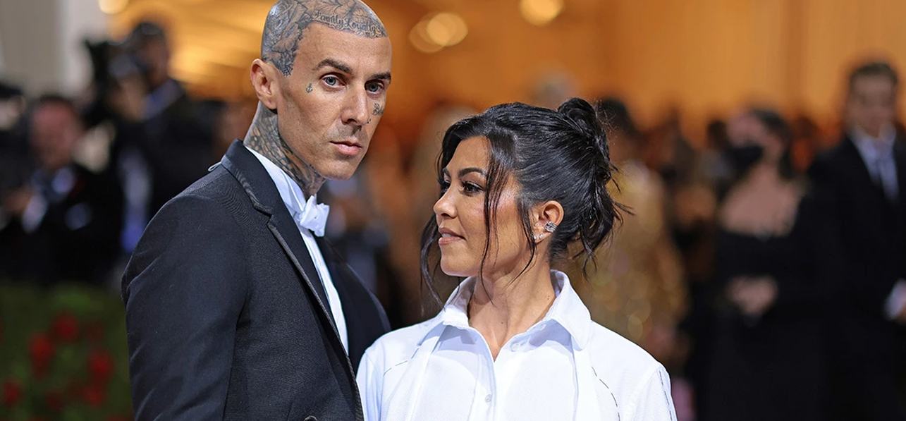 Revelan enfermedad que llevó al hospital a Travis Barker, esposo de Kourtney