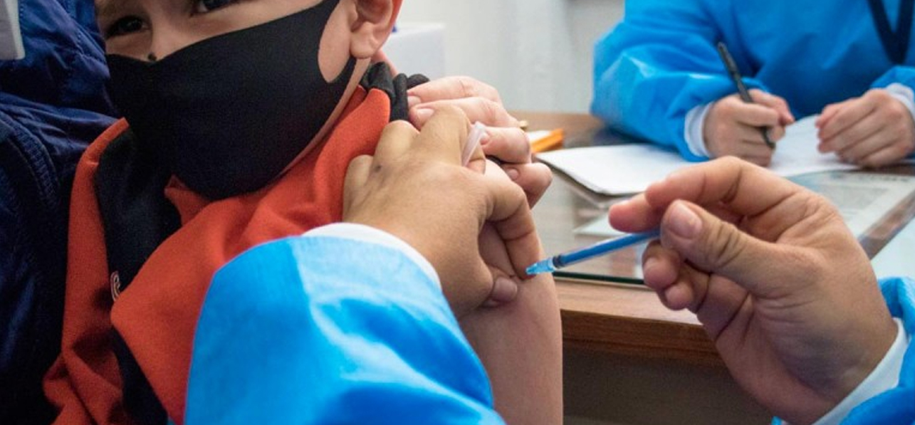 Este fin de semana podrían vacunar a niños de 5 a 11 años contra covid-19
