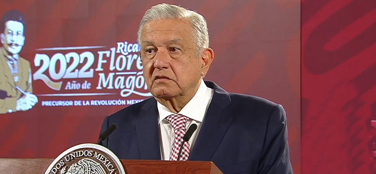 AMLO aclara que no hay un cráter en el AICM: “tiene un daño estructural desde su construcción”