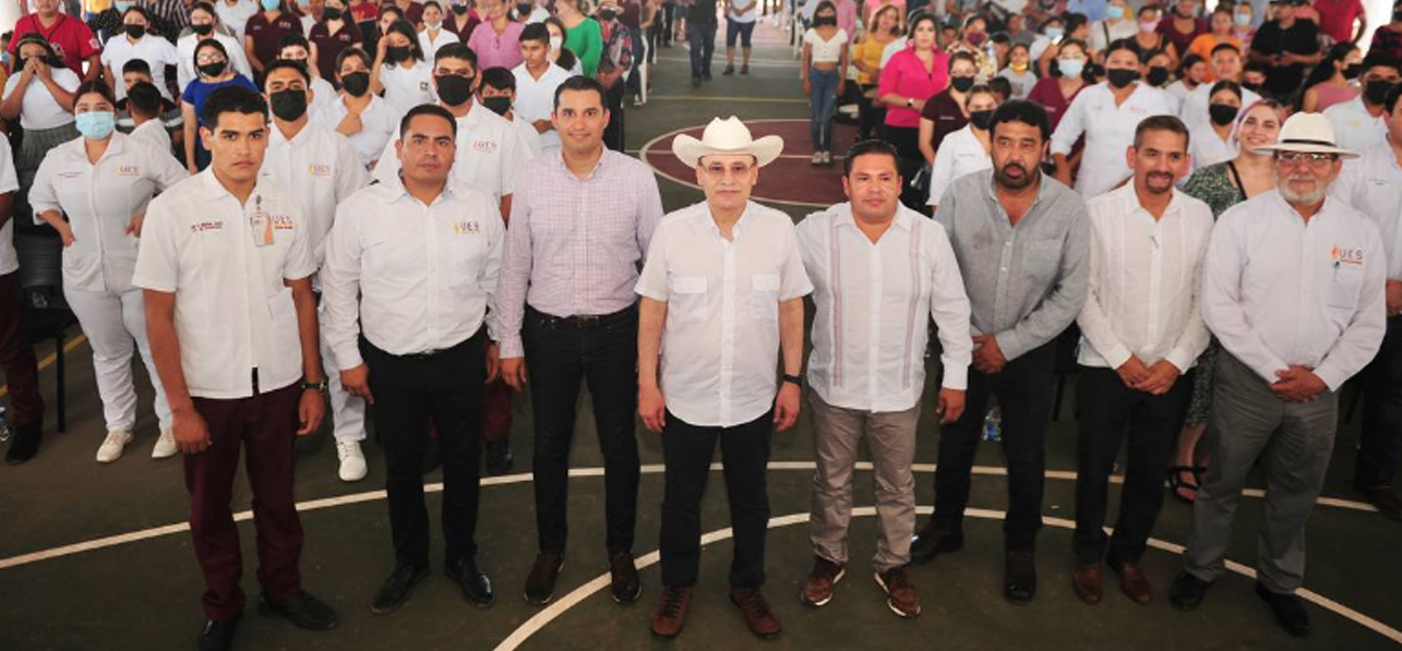 «Siempre estaré al lado de las y los estudiantes de mi tierra: gobernador Alfonso Durazo