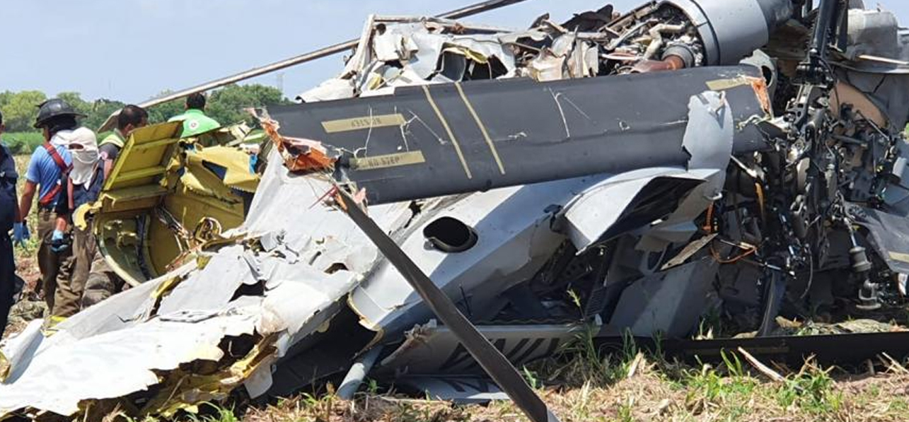 Mueren, al caer helicóptero, 14 marinos que apoyaron en operativo
