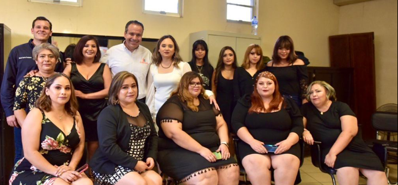 Celebran con Toño Astiazarán graduación de cursos en Centros Hábitat