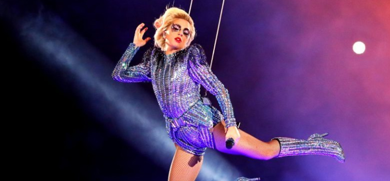 La razón por la que Lady Gaga contrató seguridad para el vestuario de su gira