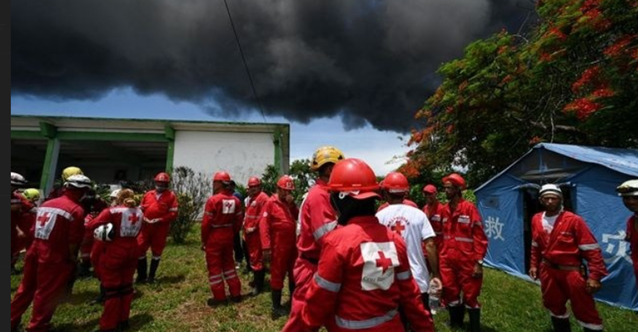 Ordena AMLO que personal de Pemex ayude a combate de incendio en Cuba