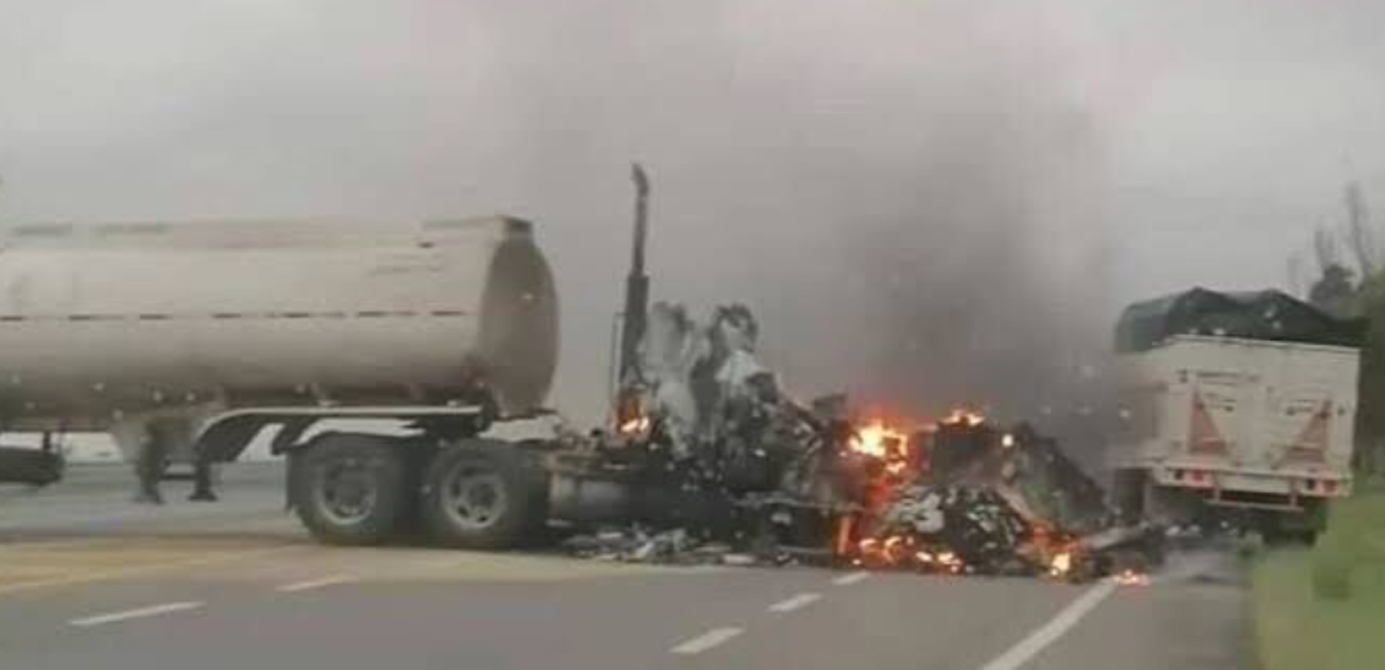 Zacatecas bajo fuego: impactantes imágenes del amanecer en llamas por bloqueos