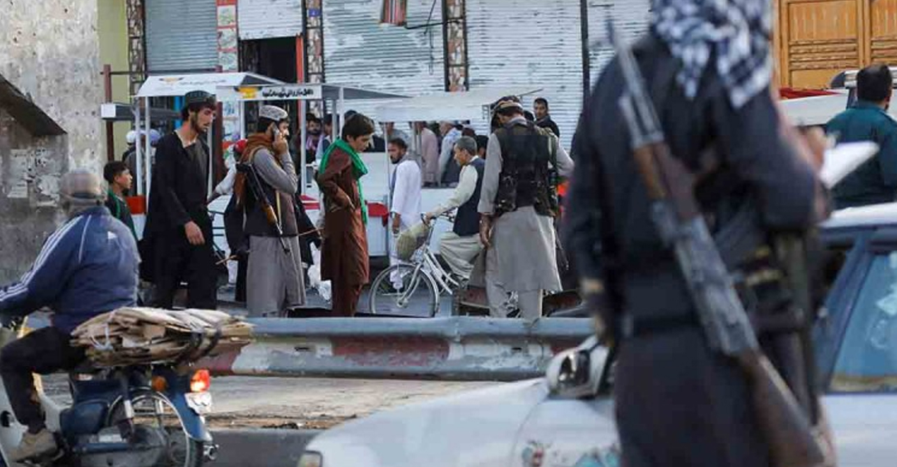 Líder talibán y su hermano mueren en atentado del Estado Islámico en Kabul