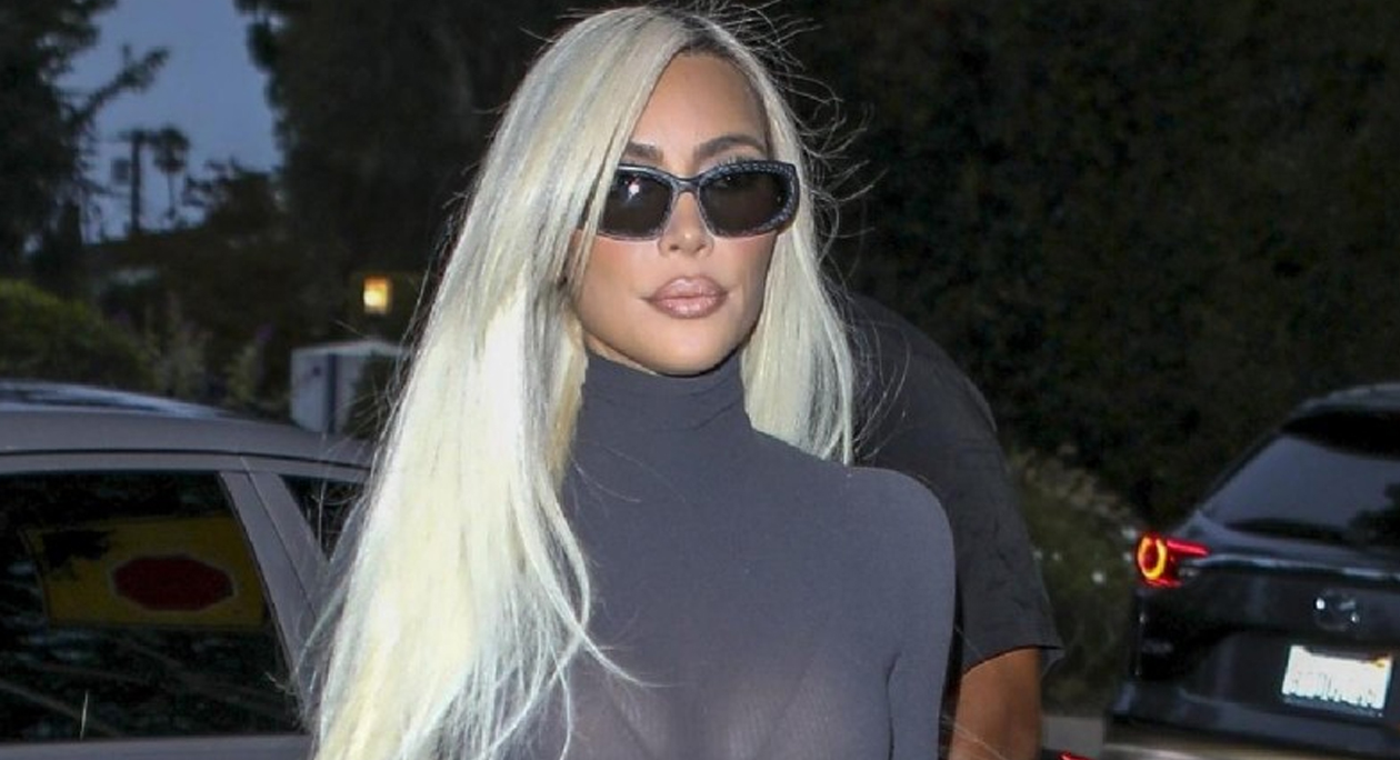 Acusan a Kim Kardashian que sus productos ‘arrancan la piel’; esto respondió la socialité