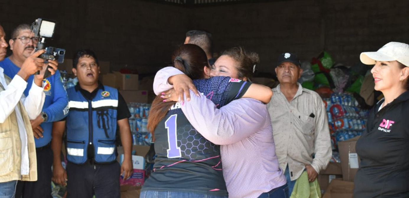 RECIBEN EN EMPALME Y GUAYMAS DONACIONES DE NAVOJOENSES PARA DAMNIFICADOS