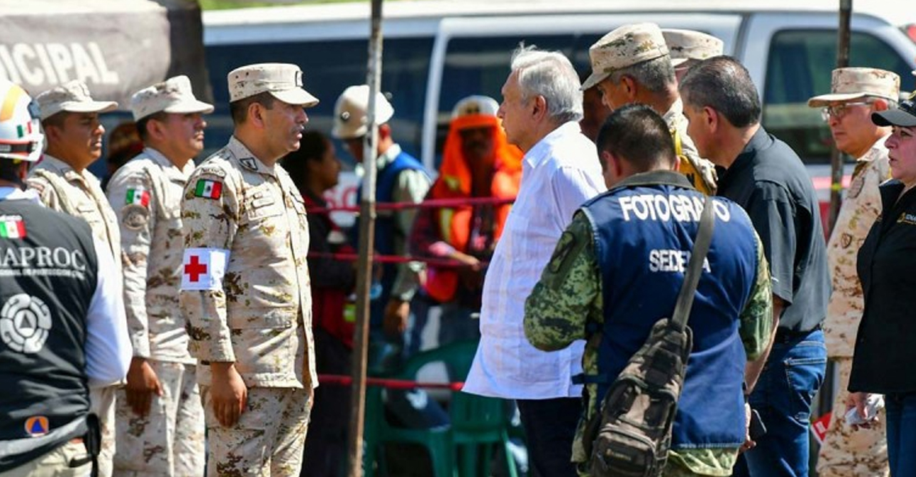 López Obrador pide hacer más esfuerzos para rescatar a mineros en Coahuila