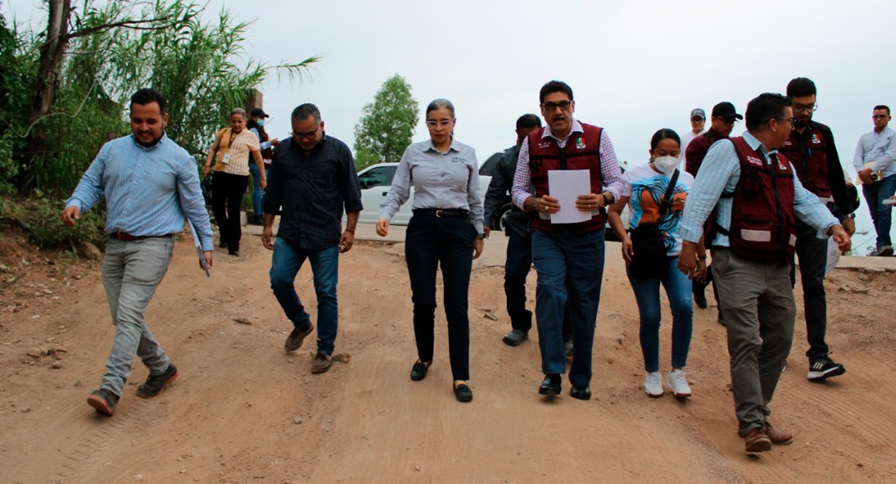 Realiza Sedesson entrega de programas sociales y recorridos por obras en Nogales