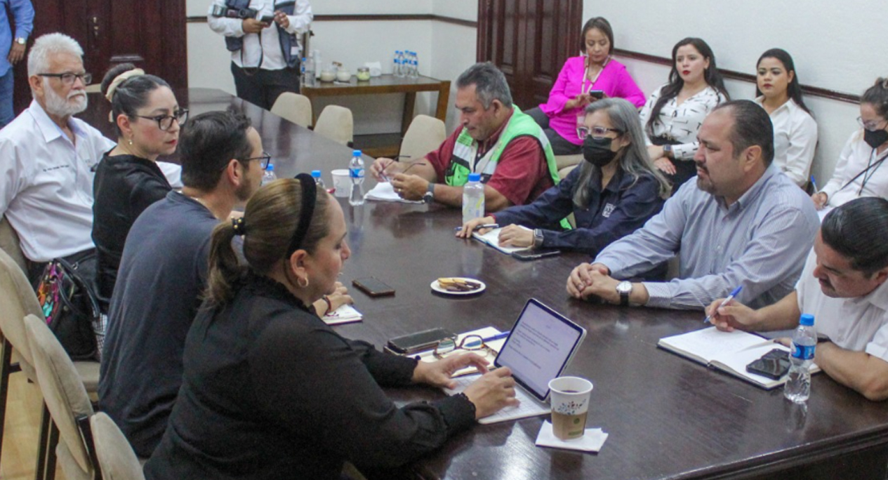 Se reúne presidenta municipal Doctora Karla Córdova González con autoridades estatales para acuerdos de trabajo y apoyos a familias afectadas por lluvias
