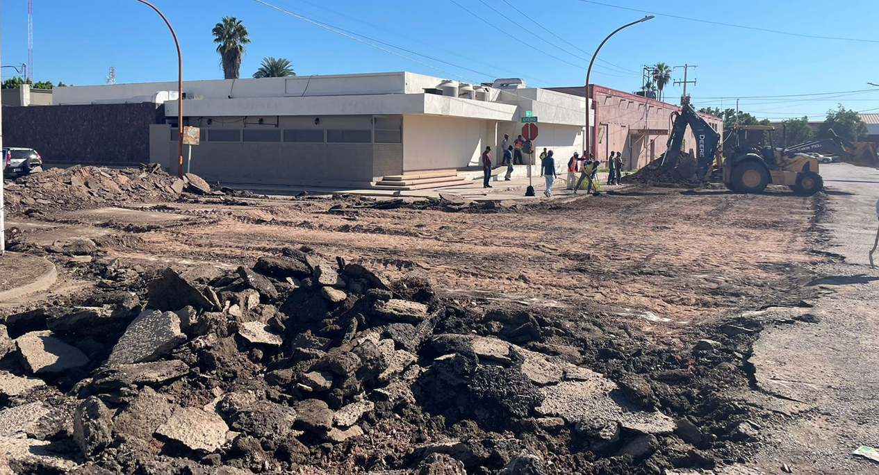 EN NAVOJOA AUMENTAN A 30 LAS OBRAS DE REPARACIONES A BASE DE CONCRETO HIDRÁULICO DE PAVIMENTO DAÑADO