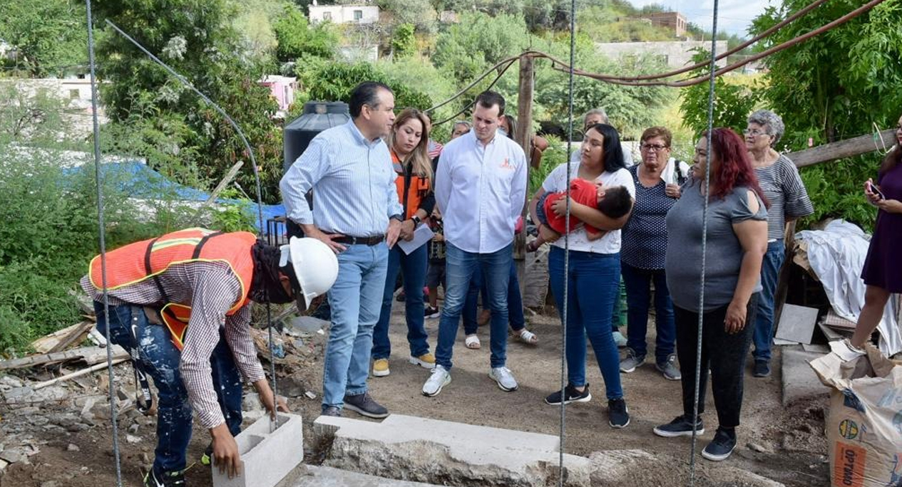 Constata Antonio Astiazarán construcción de cuartos adicionales en beneficio de familias de Hermosillo
