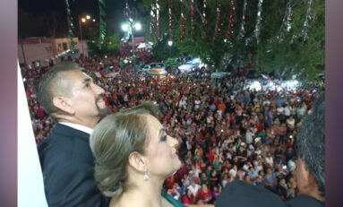 Encabeza presidente municipal Jesús Flores ceremonia del Grito de Independencia