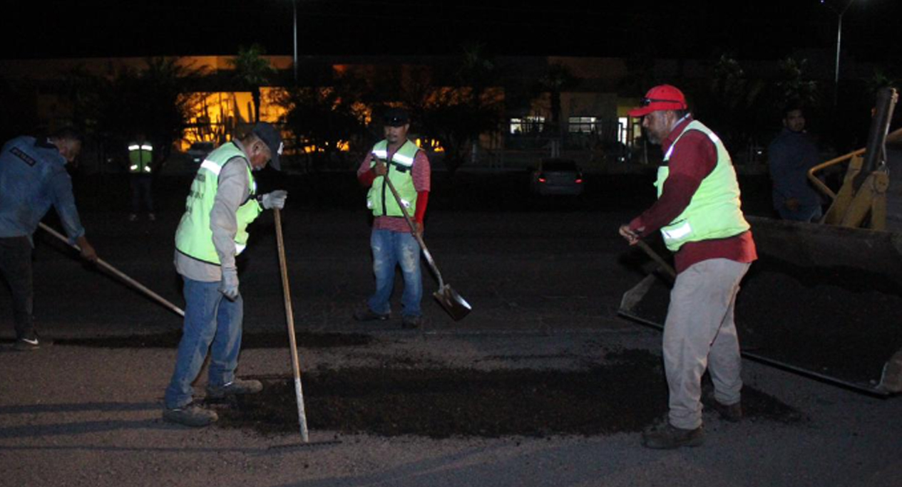 Reactiva Ayuntamiento de Guaymas programa emergente de bacheo