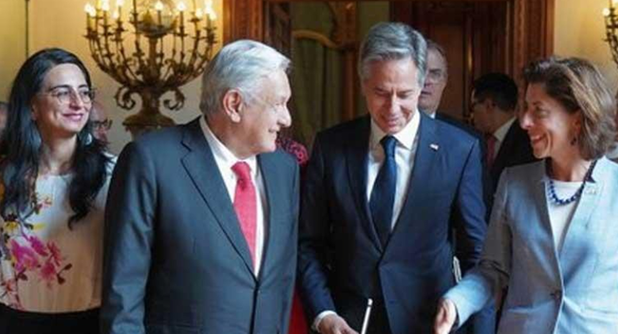 «Productiva y amistosa reunión con Antony Blinken y Gina Raimondo», destaca AMLO