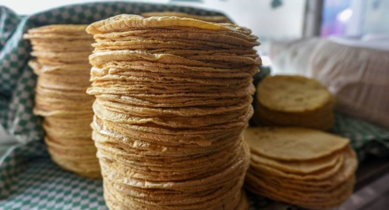 AMLO, preocupado por el precio de la tortilla: reforzará plan anti inflacionario