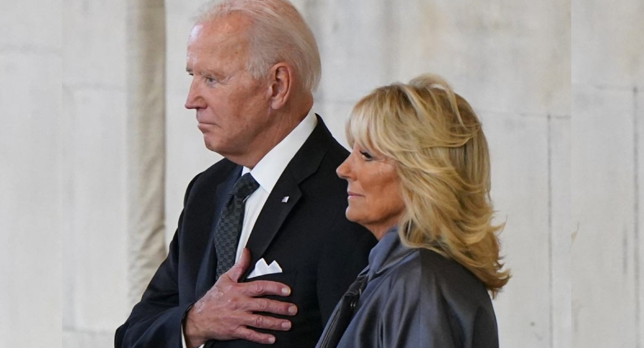 Biden presenta sus respetos a Isabel II antes de funeral de Estado