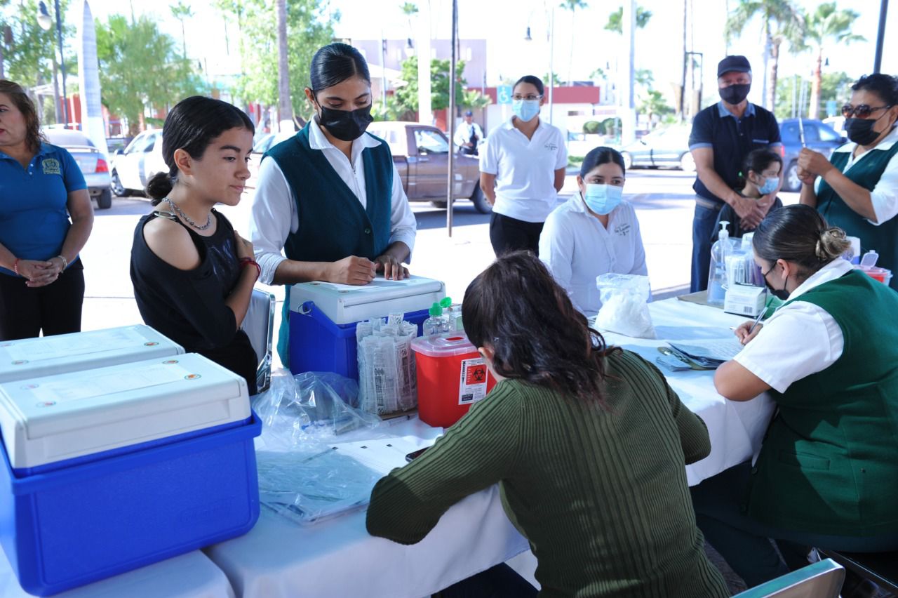 SUMAN MÁS DE 1,300 VACUNADOS CONTRA INFLUENZA EN JORNADAS DE SALUD MUNiCIPAL-IMSS