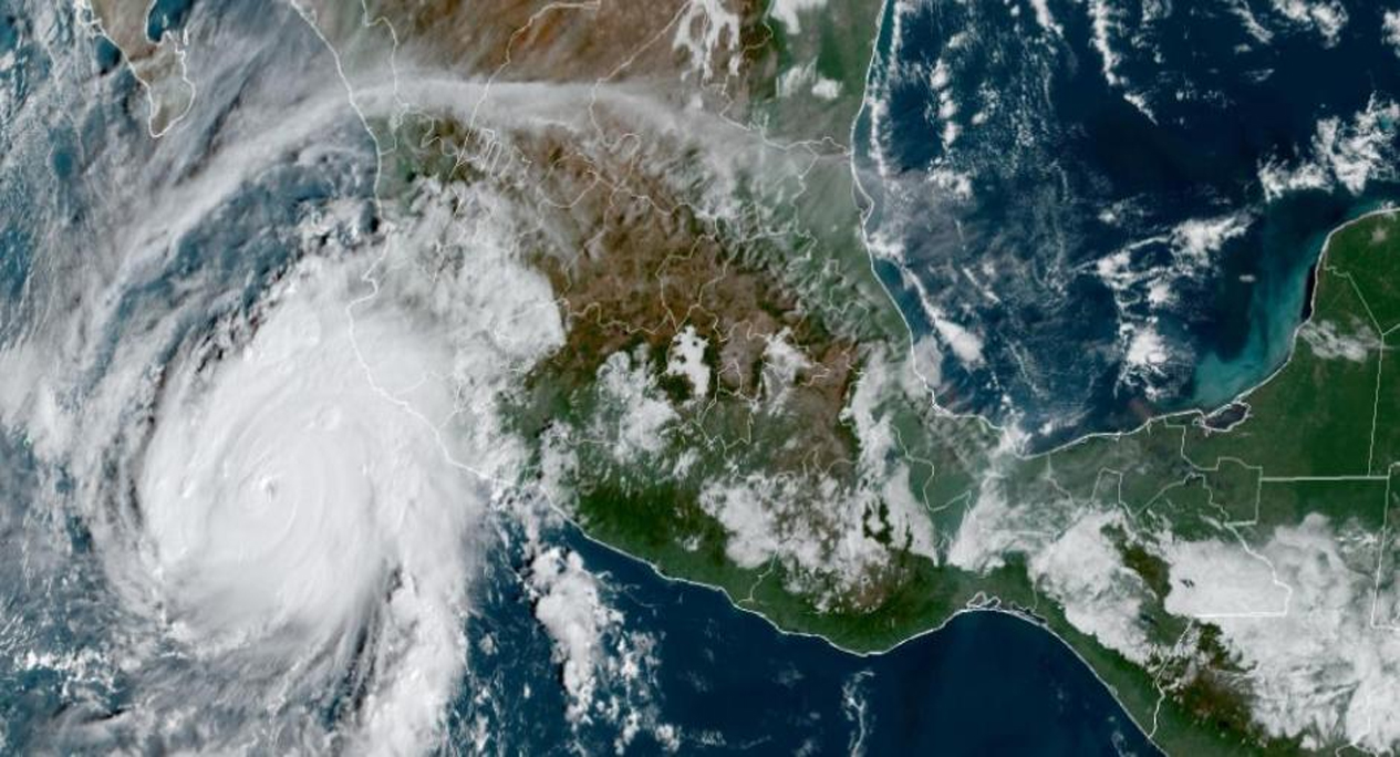 Huracán «Roslyn» se intensifica a categoría 4 frente a costas de Jalisco y Nayarit