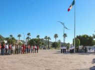 Participan dependencias municipales en ceremonia de izamiento de Bandera