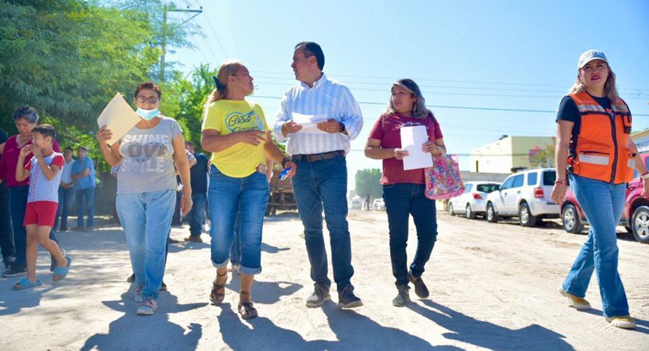 Inicia Toño Astiazarán pavimentación con concreto de la avenida Adivino